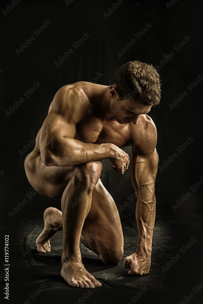 Nude Muscular Man 12319