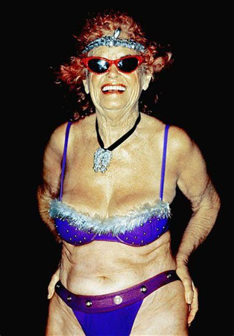 benjamin interiano add Old Lady Sex photo