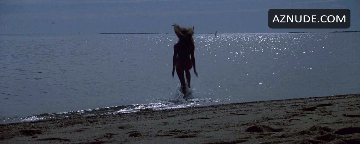 debbie waltz add Susan Backlinie Naked photo