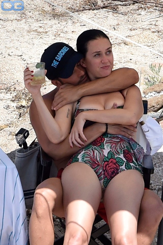 dianne uy add Katy Perry Nude Pics photo