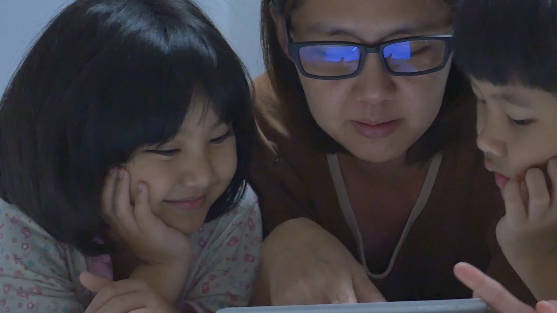 ahmed abdelnaby add Japanese Mother And Daughter Porn photo