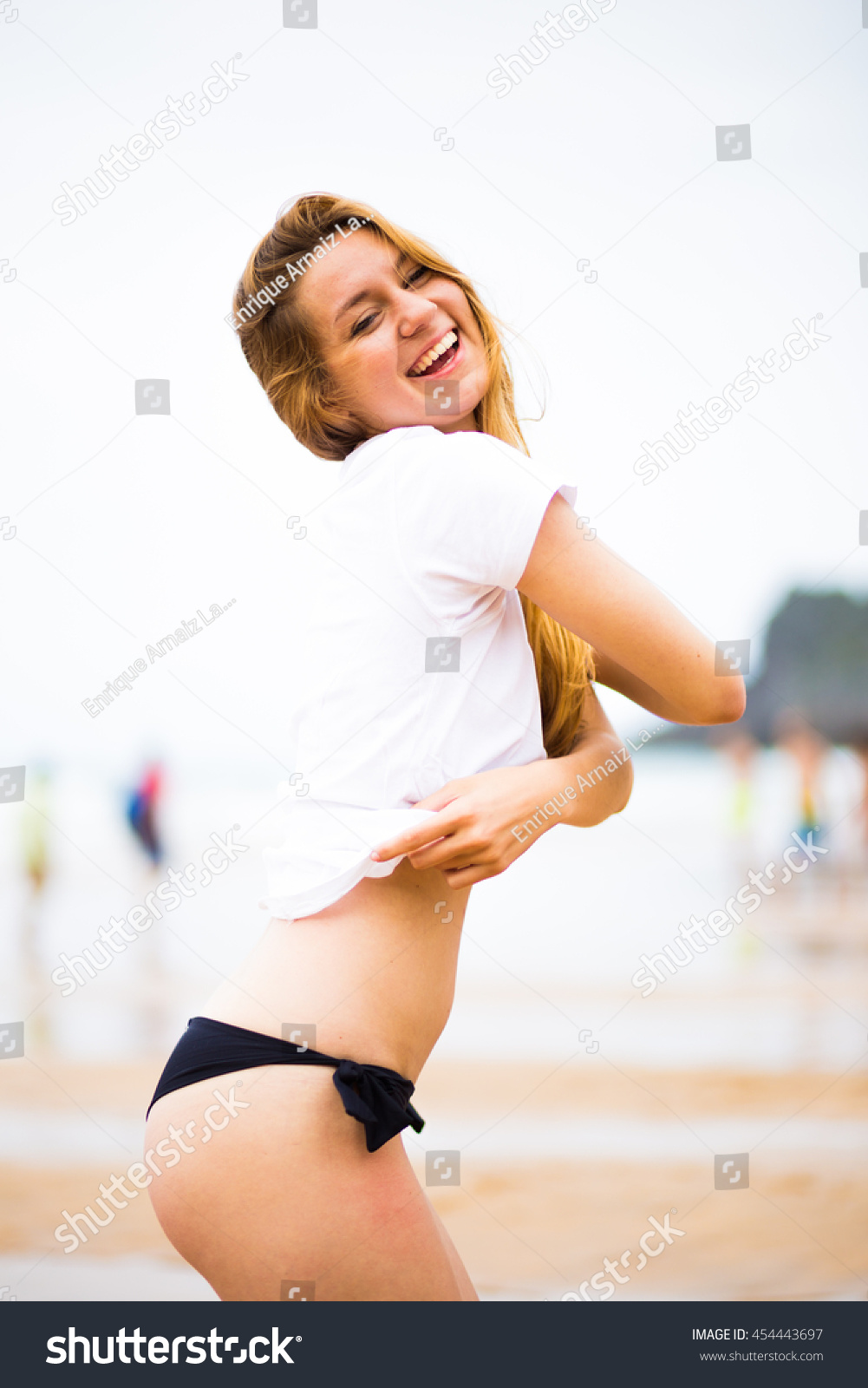 donna vienneau add Women Taking Their Clothes Off photo