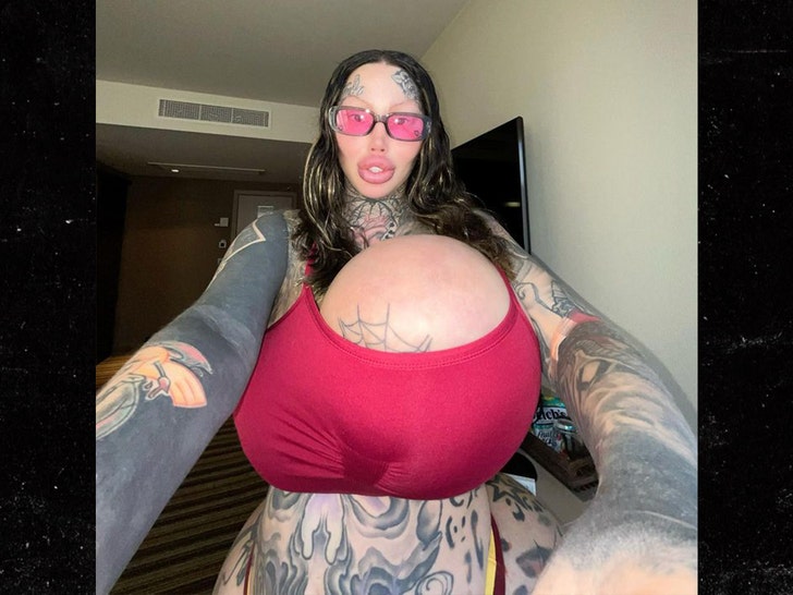 Mosnter Tits 19579