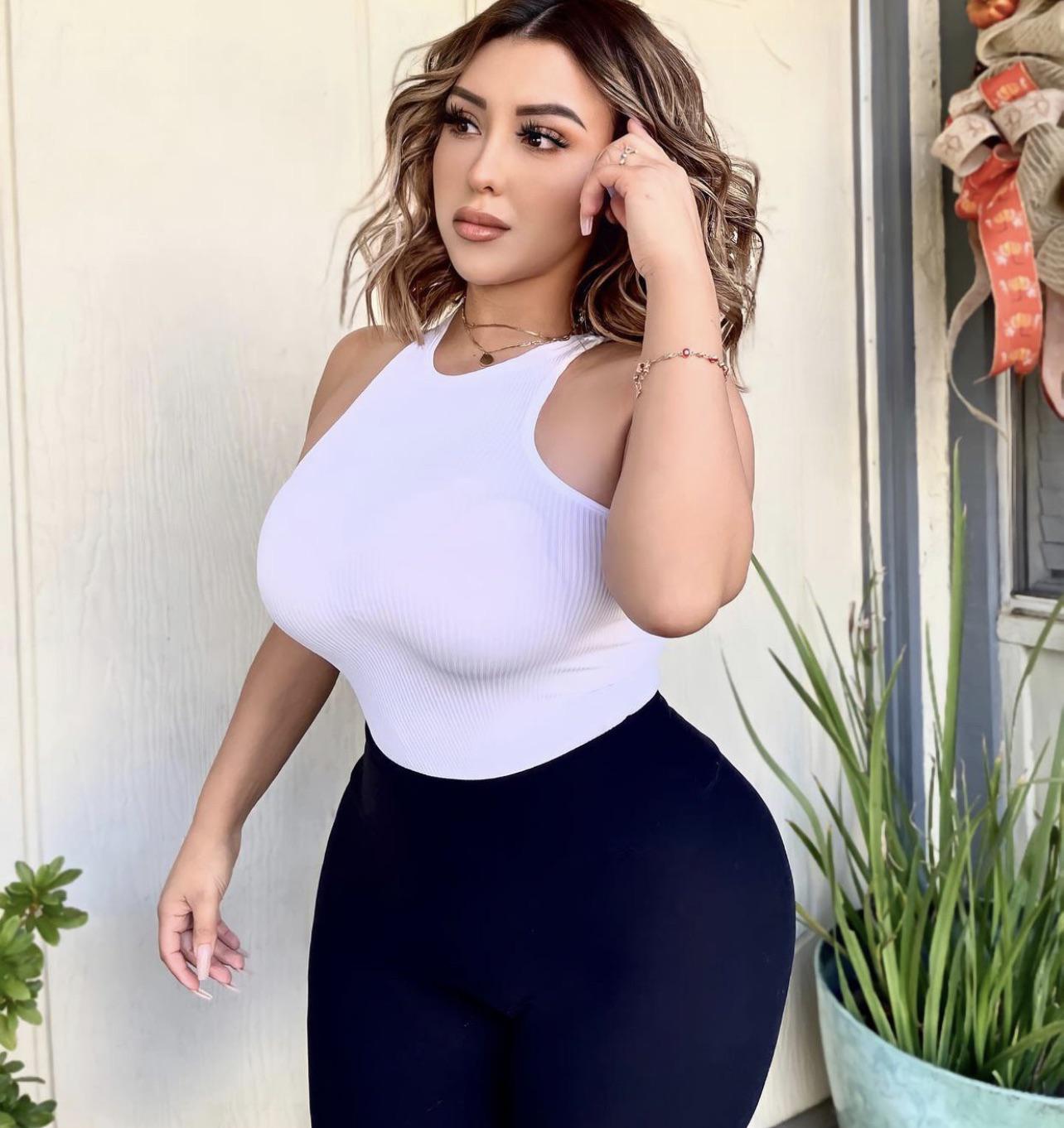 deji dejavu add Big Boob Latina Webcam photo