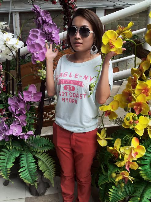 chuck bissey add Thai Hooker Photos photo