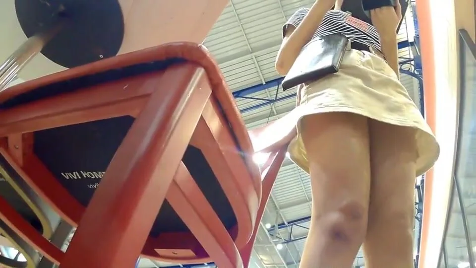 cesar giron add Thai Up Skirt photo
