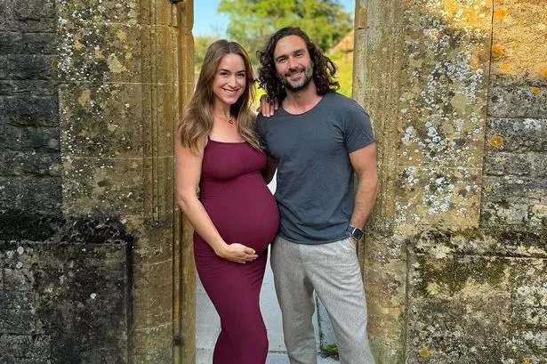 alonso de los rios add Pregnant Wife Shared photo