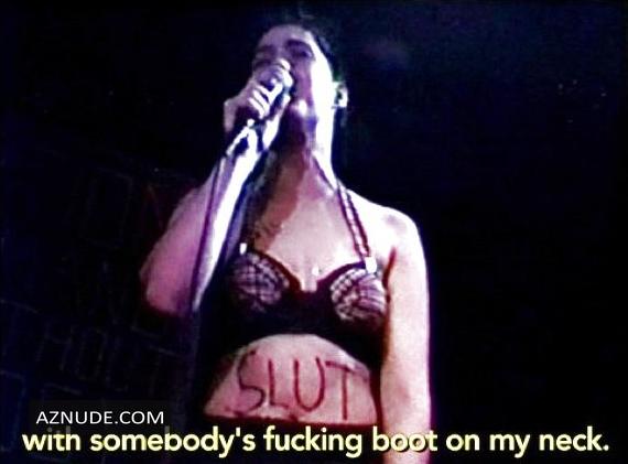 ant gizzle add Kathleen Hanna Nude photo