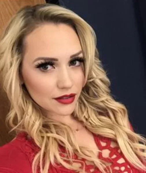 artur jankowski add Mia Malkova Family Business photo