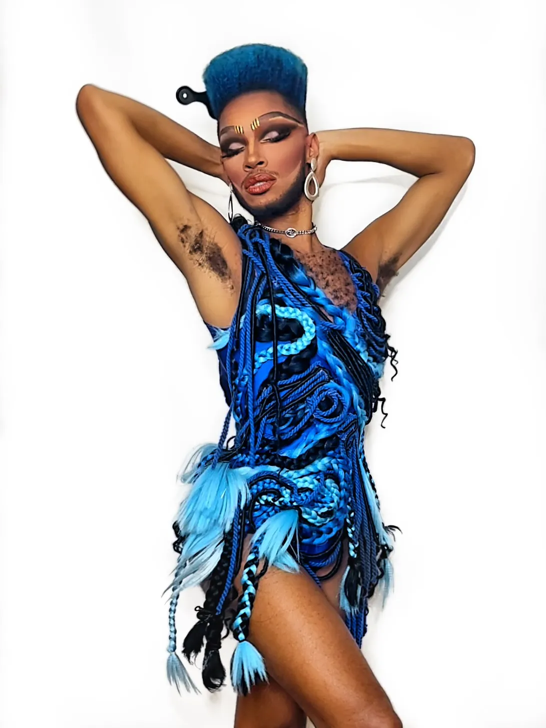 deepika sehgal add Taylor Vizen photo