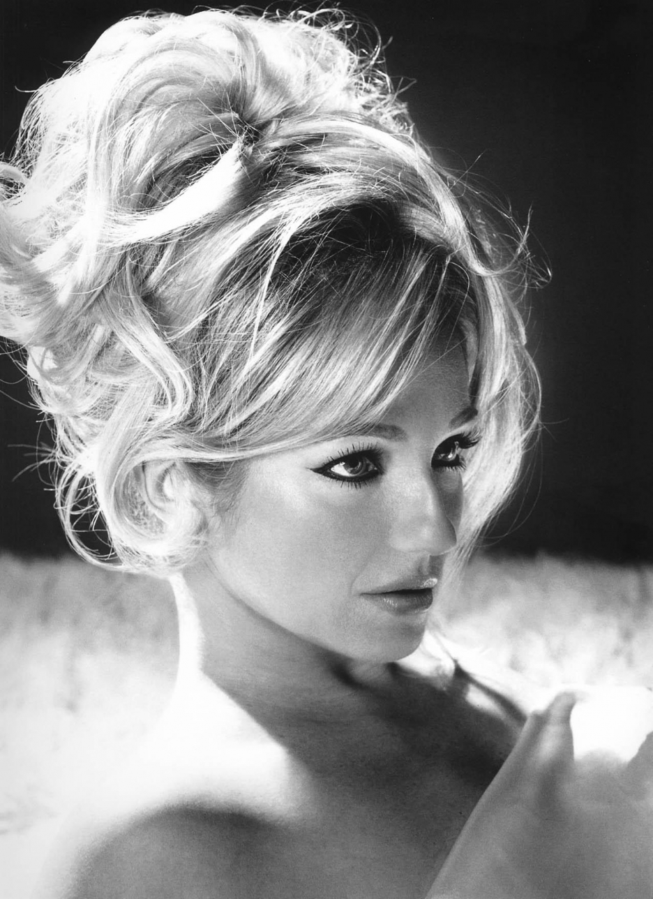 courtney larkin add Hot Ellen Barkin photo