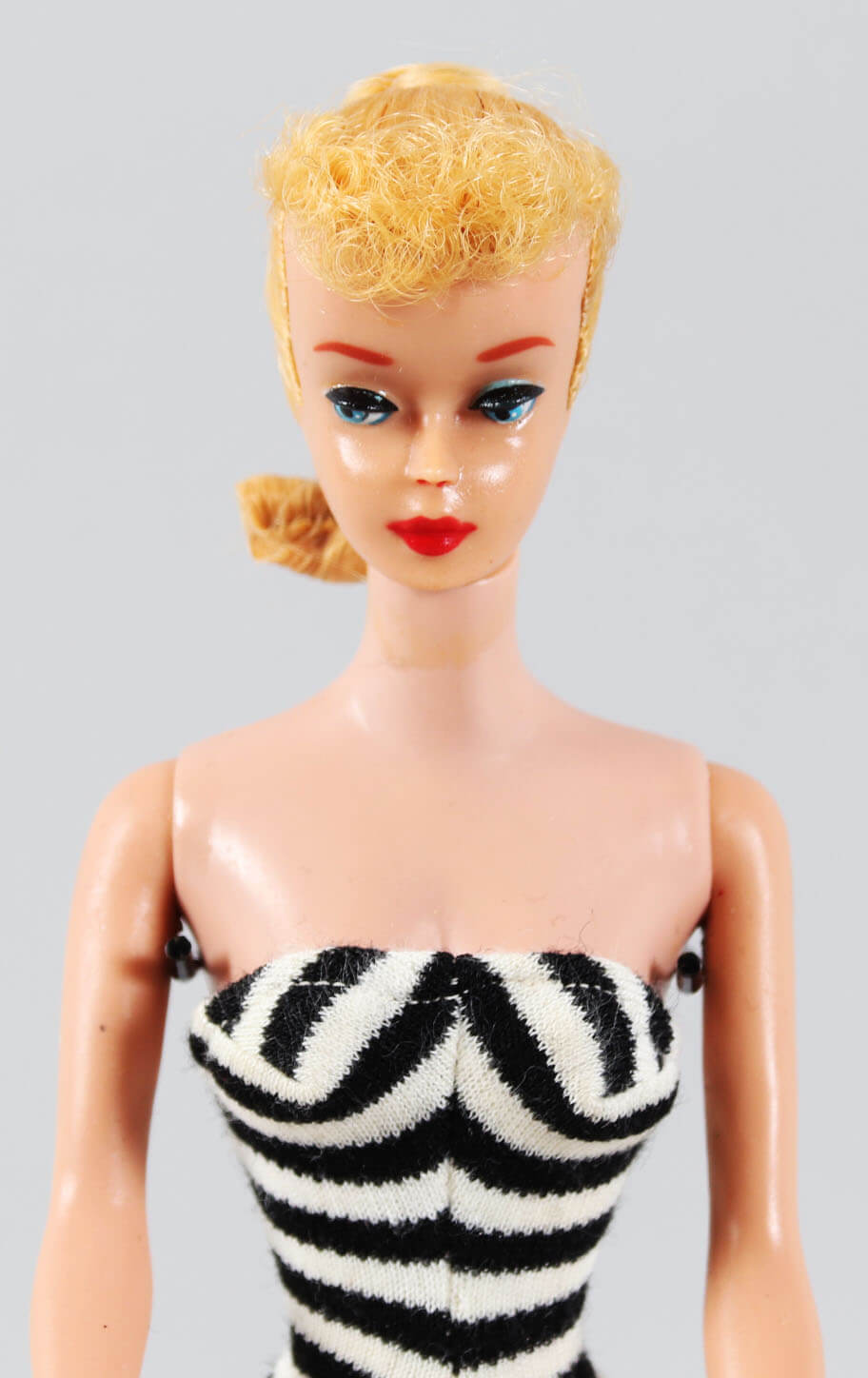 diego hoffmann add Blonde Barbie With Bangs photo
