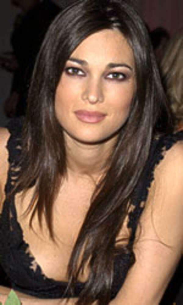 corey flagg add Manuela Arcuri Nude photo