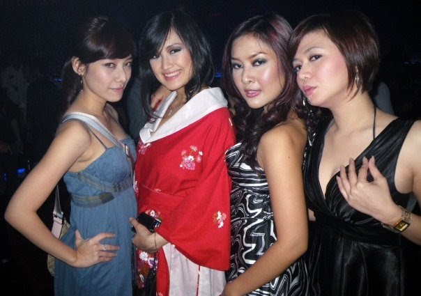 aaron seagle add Bokep Lesbian Indonesia photo