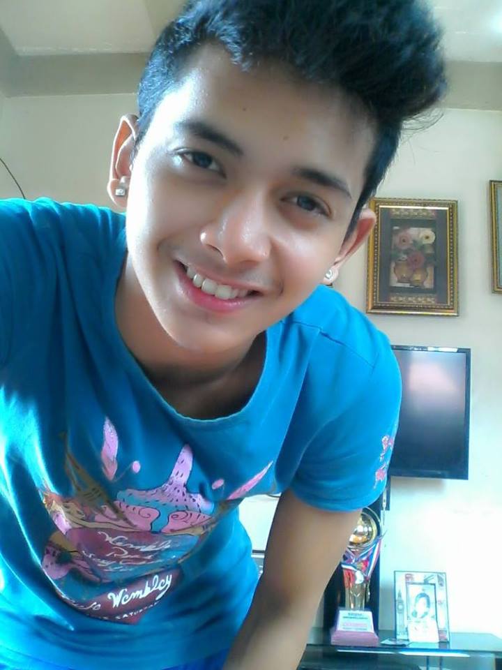 andrew hockenhull add Pinoy Twinks photo