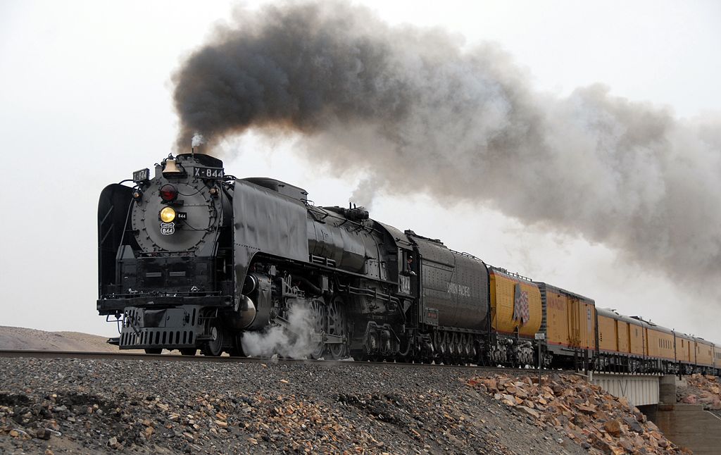 chee loong add Running A Train Video photo