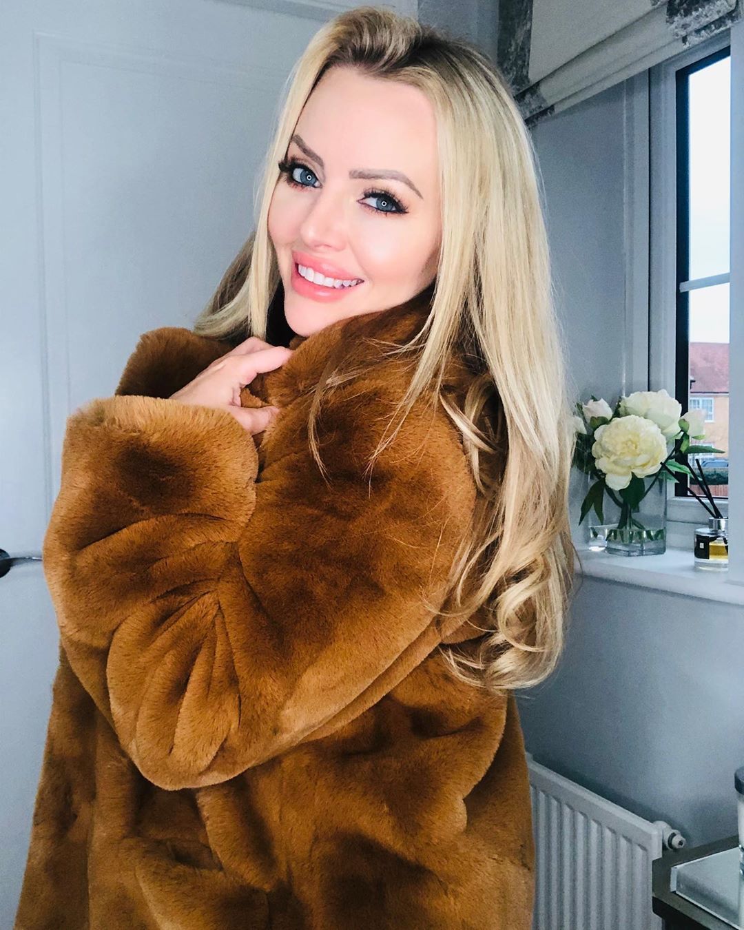 amp racing add Hannah Claydon photo