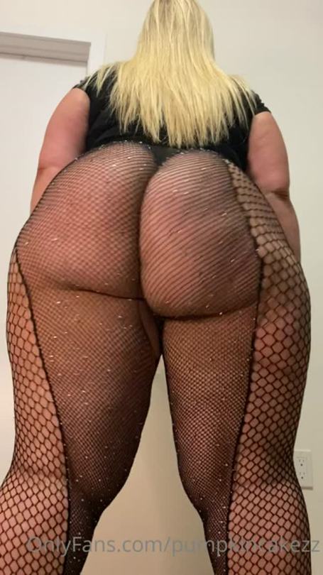 adi gherman add Jenbretty Twerk photo