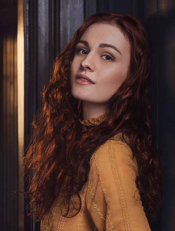 dashrath chavda add Sophie Skelton Naked photo