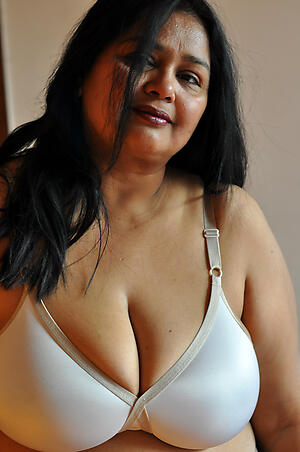 ahsan rafique add Nude Mature Indians photo