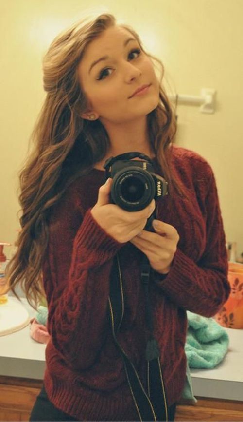 adel alansari add Cute Nude Selfie photo