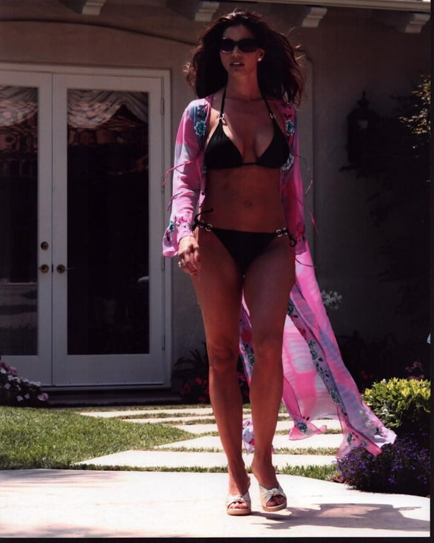 bill lysohirka add Charisma Carpenter In Bikini photo