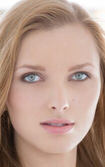 chelsea dailey add Layna Landry photo