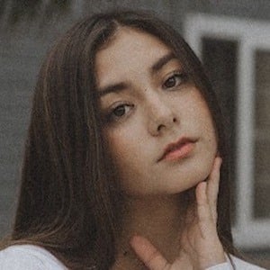 claudia midence add Mia Piper photo