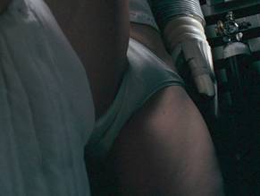 amanda gunnels add Alien Nude photo