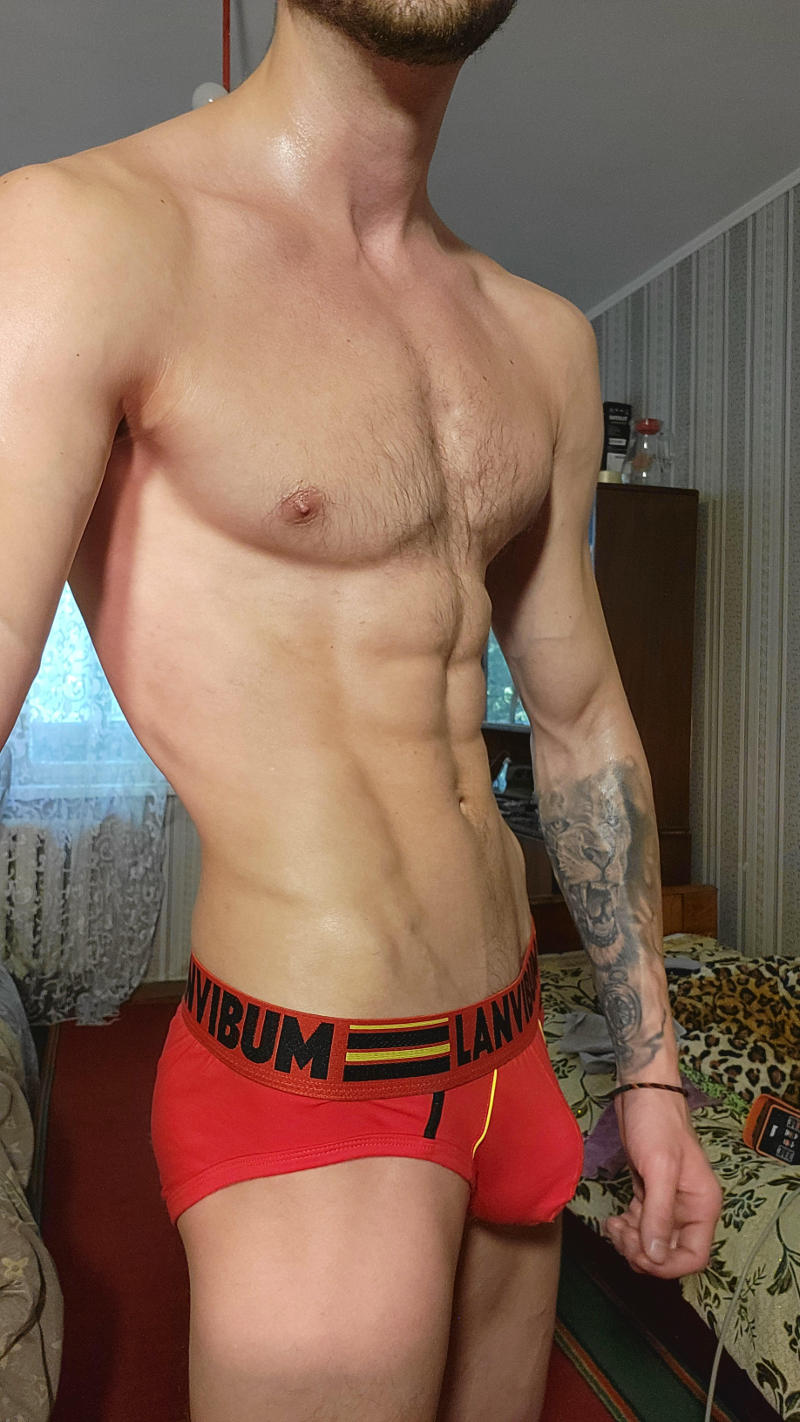 Gay Amateur Nude 13024