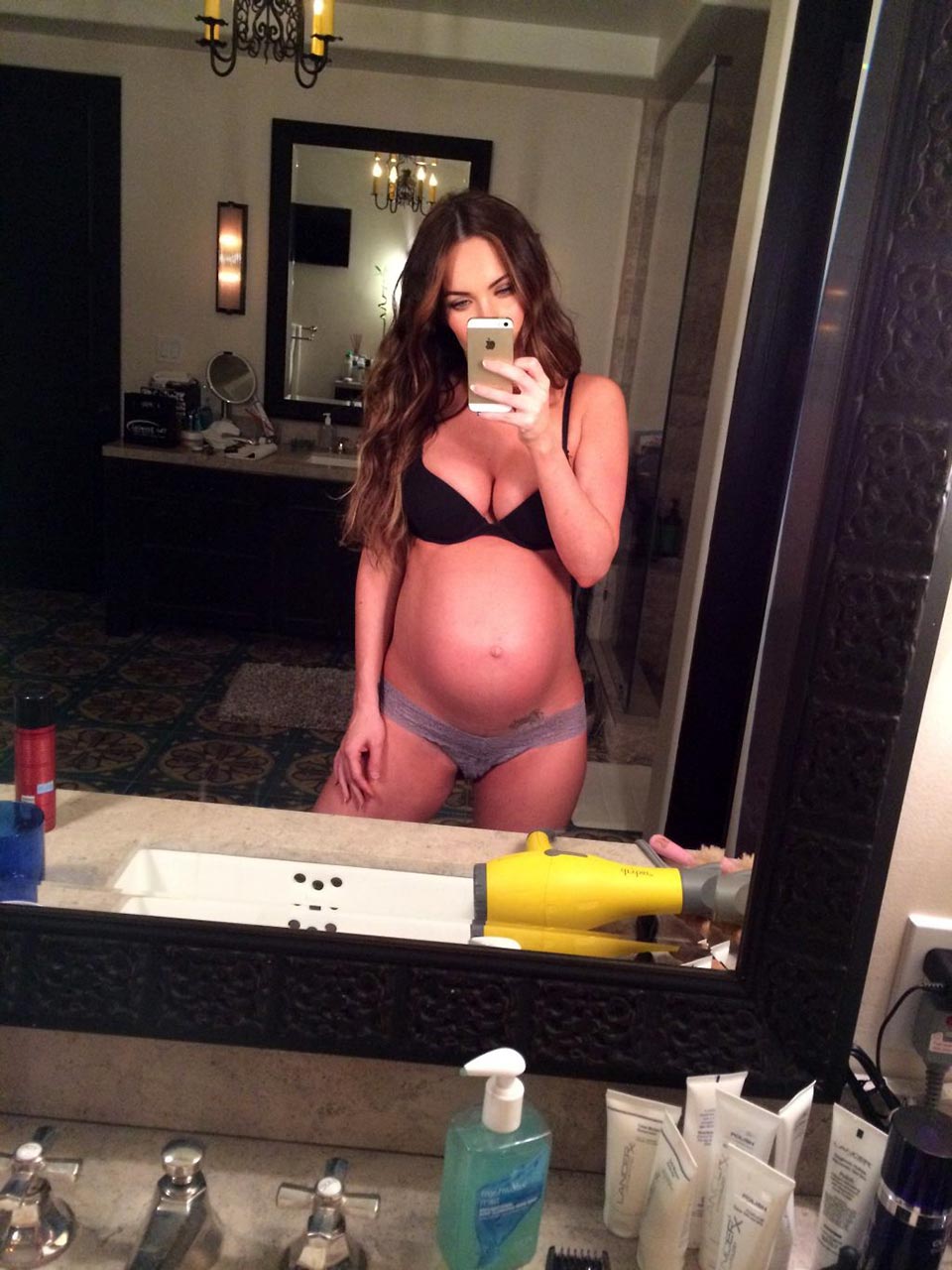 dj neumann add Megan Fox Leaked Naked photo