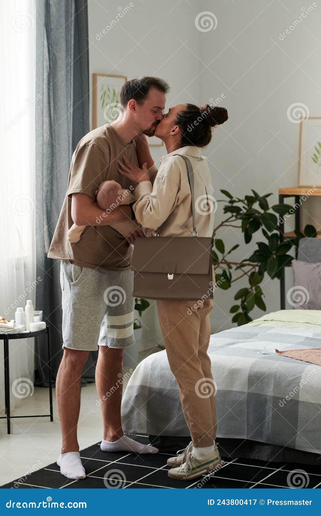 clate russell add Compartiendo Su Esposa photo