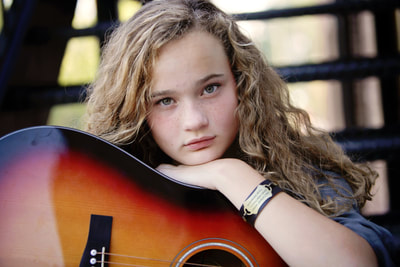 caleb yow add Ema Carter photo