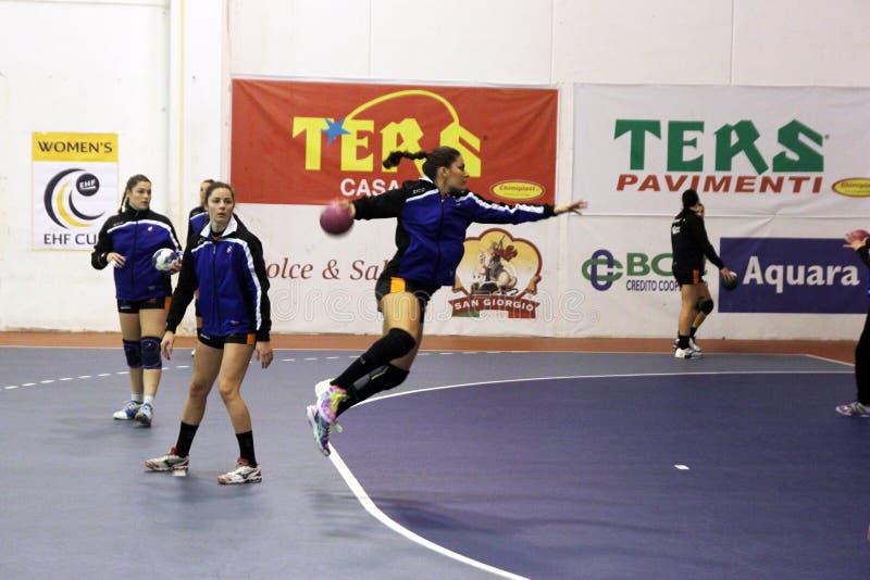 charlie terrazas add Guera Kougar photo