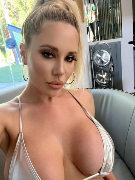 anthony calles add Savannah Bond Leaks photo