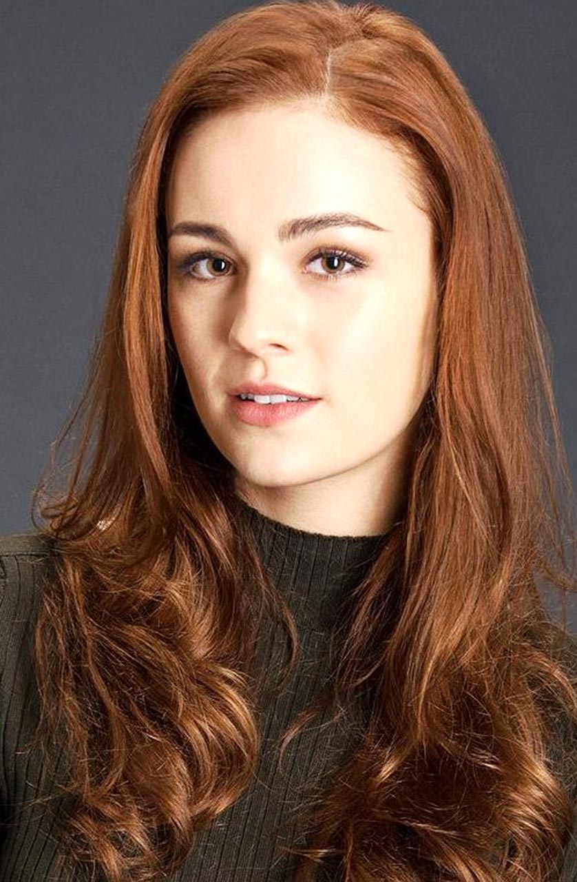 abby harriman add Sophie Skelton Naked photo