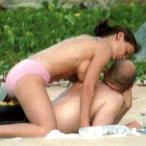 chud reese add Alyssa Milano Nude Pictures photo