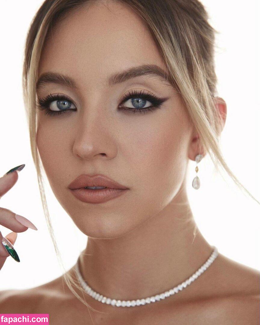 chan cy add Sydney Sweeney Leaked Photos photo