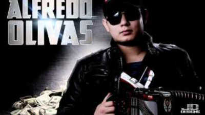 alexandro benitez add Valentina Olivas photo