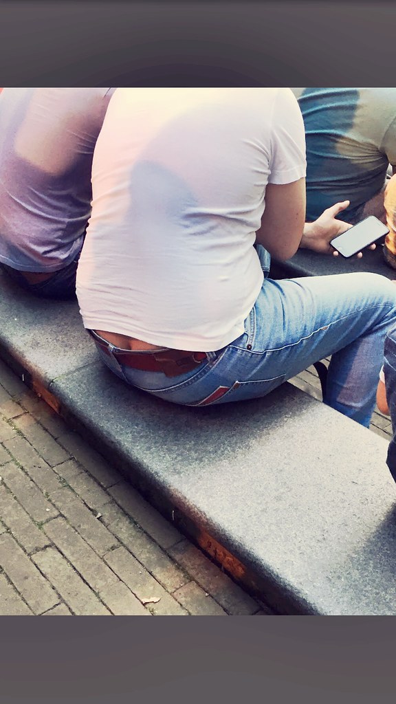 chi ong add Girls Buttcrack photo