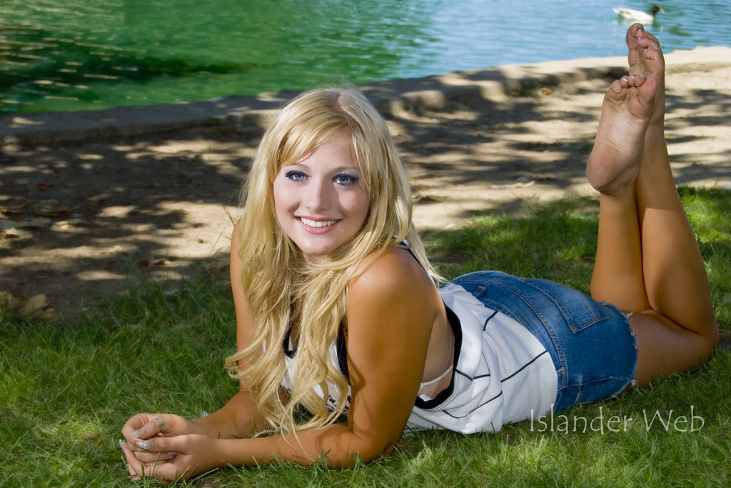 chae vang add Kalyn Arianna Cheerleader photo
