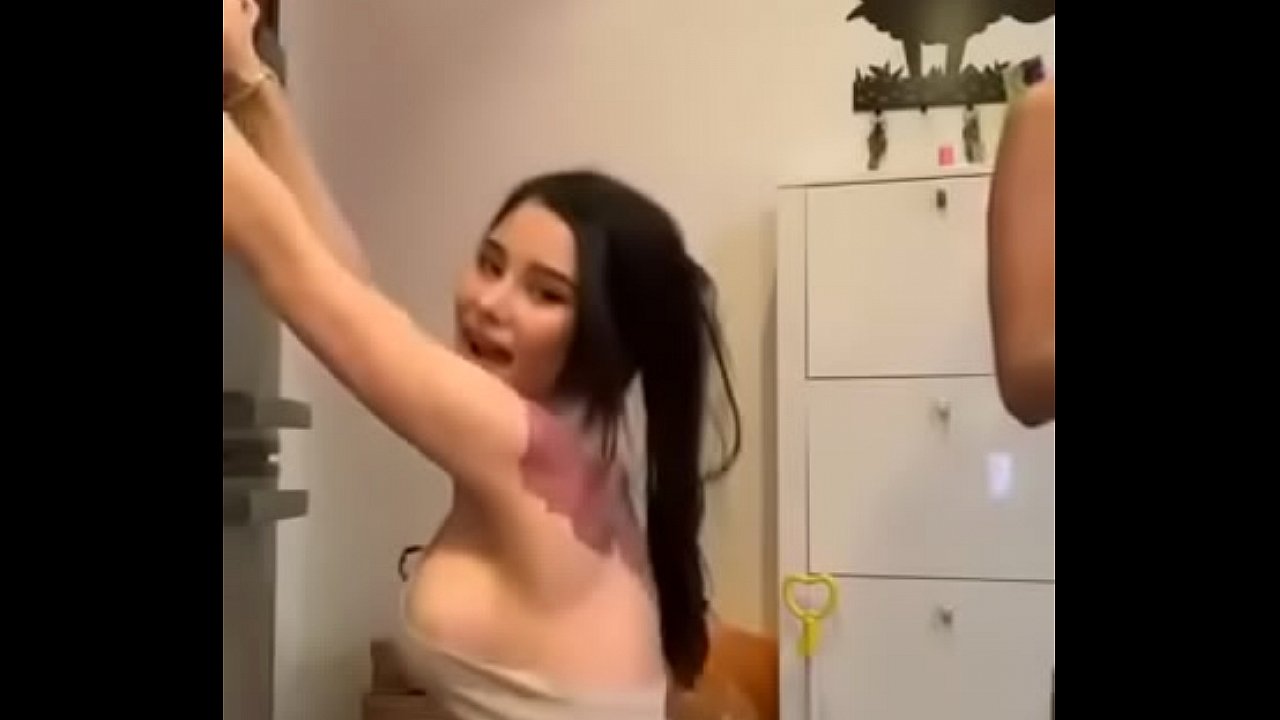 chadi mattar add Facebook Live Nip Slip photo