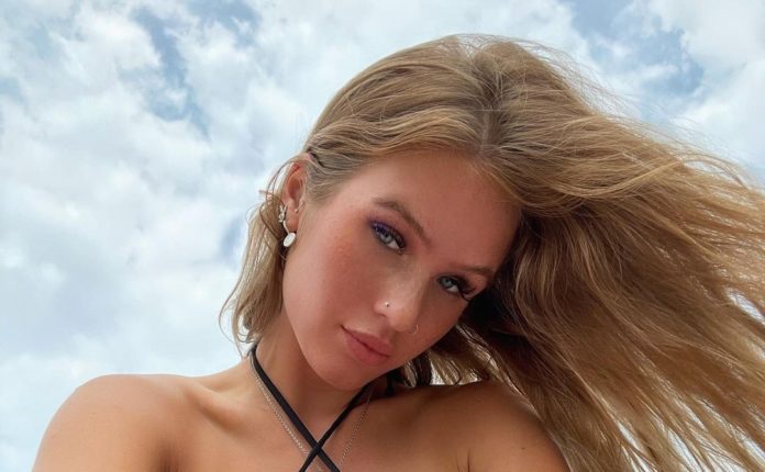 betty holloway add Sky Bri Rara photo