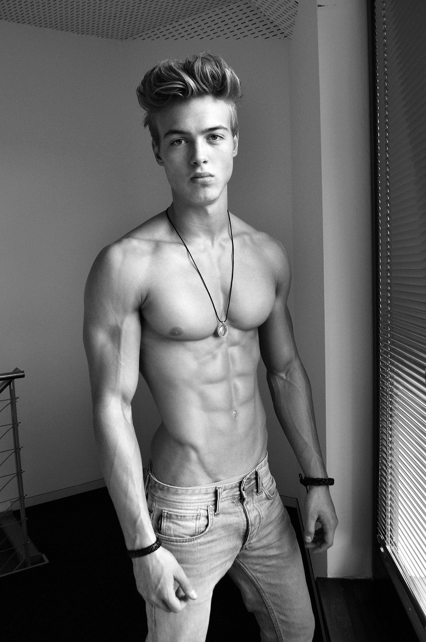 albert lou add Nude German Male photo