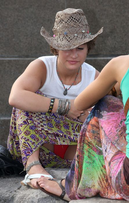 darcy ricketts add Teens Taking Off Panties photo