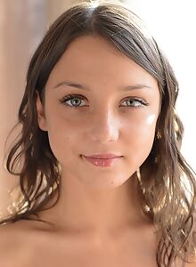 amy wiliams add Foxy Di Facial photo