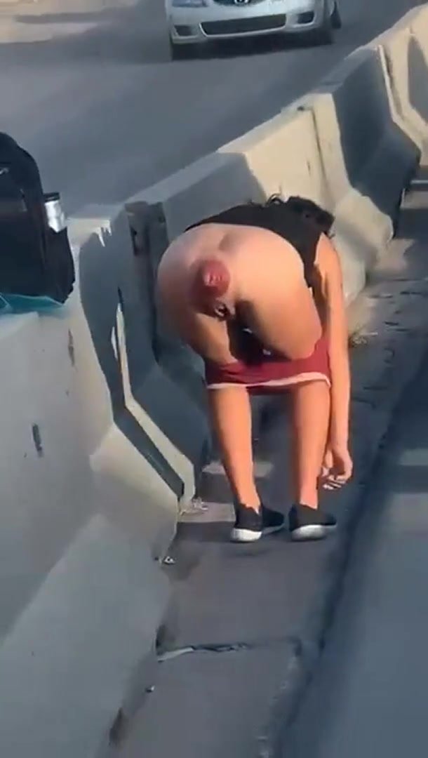 ami amanda add Public Anal Prolapse photo