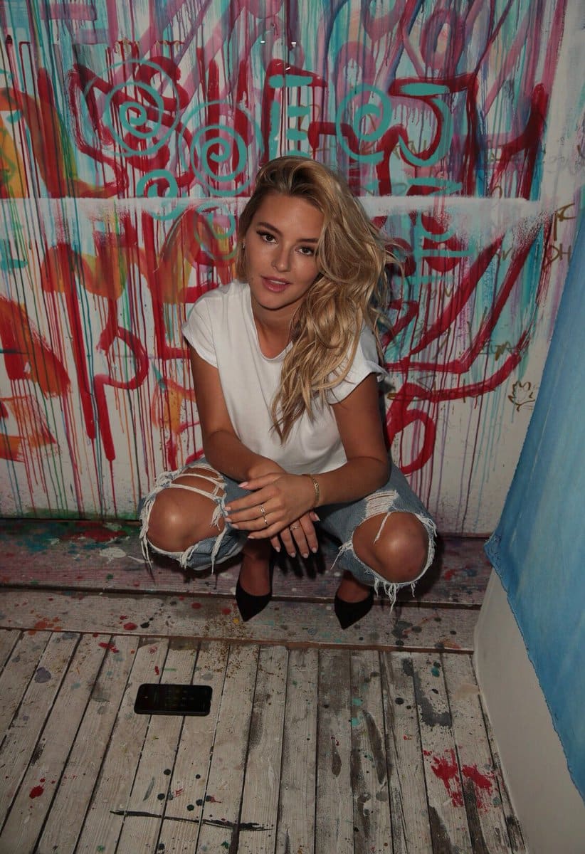 claudia lemke add Hassie Harrison Naked photo