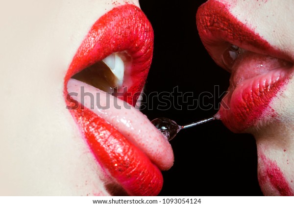dale schultz add Hot Lesbian Tongue Kiss photo