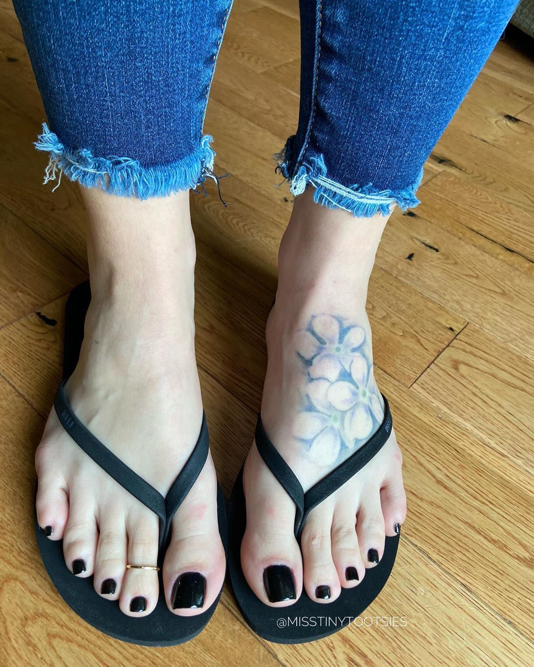 amanda birnie add Misstinytootsies Feet photo